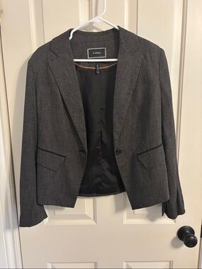 le chateau Charcoal Gray Women's Tailored Blazer
